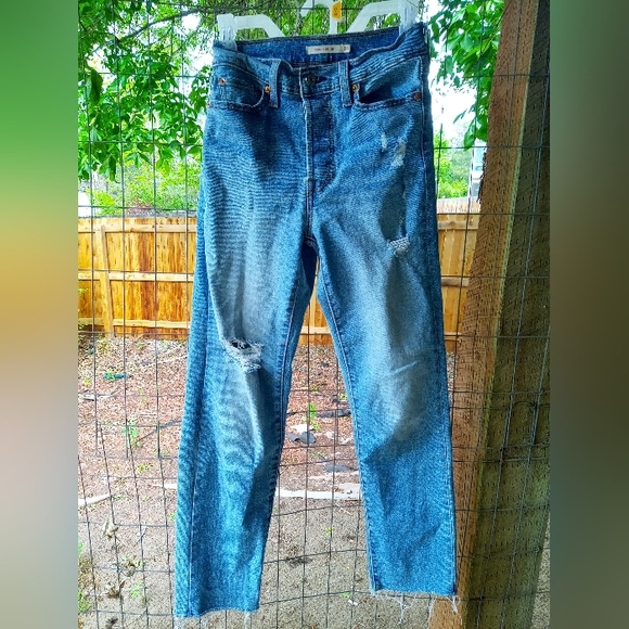 H&M Distressed Jeans! - Picture 10 of 12